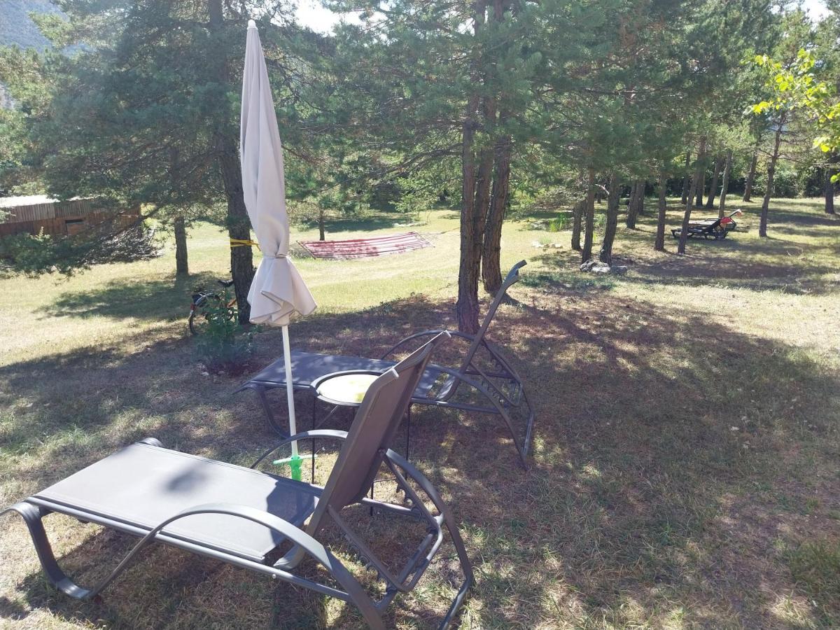 Petit Studio Dans La Prairie Saint-Auban  Exterior photo