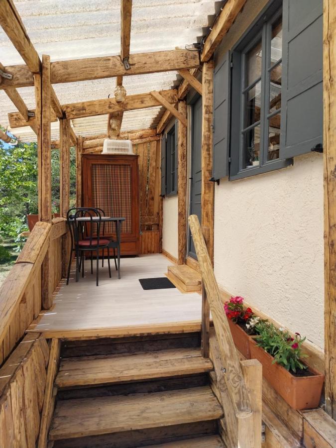 Petit Studio Dans La Prairie Saint-Auban  Exterior photo
